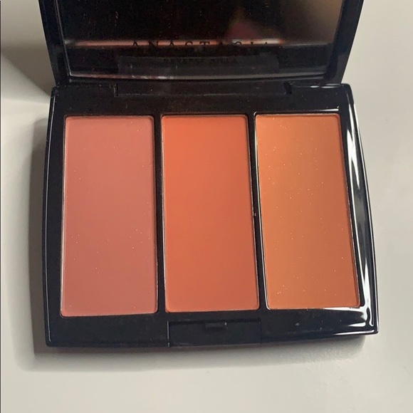 Anastasia Beverly Hills Other - ABH blush trio Anastasia Beverly Hills Other - ABH blush trio